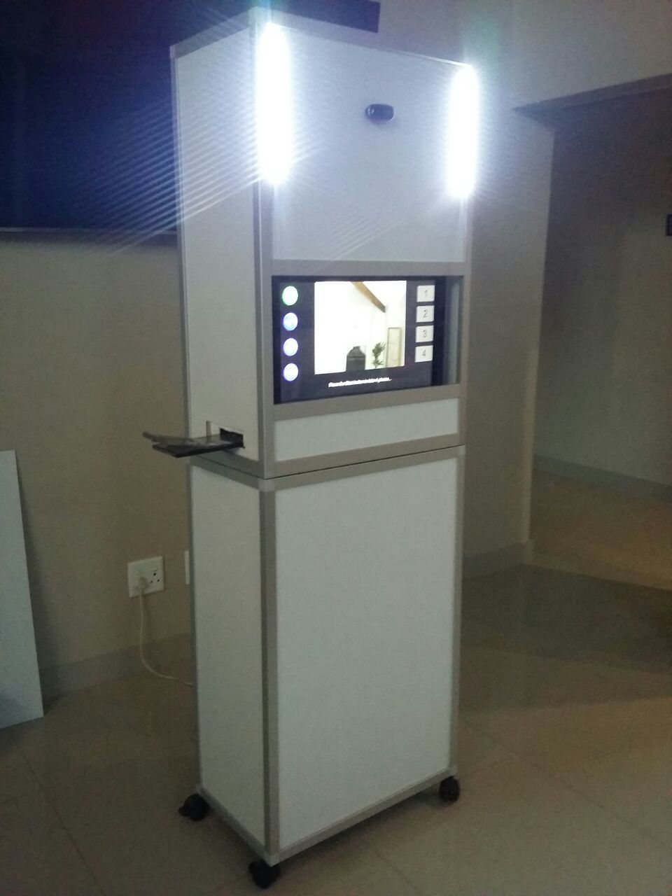 Photo Booth Sales (Start your own rental business!) Fabulous Photo Booths 